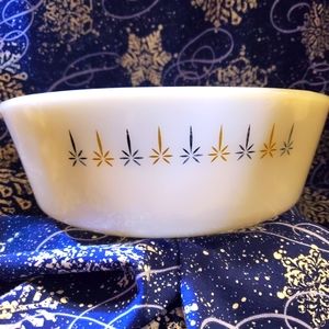Vintage Fire King Anchor Hocking Round 3qt Casserole Dish Candleglow #439